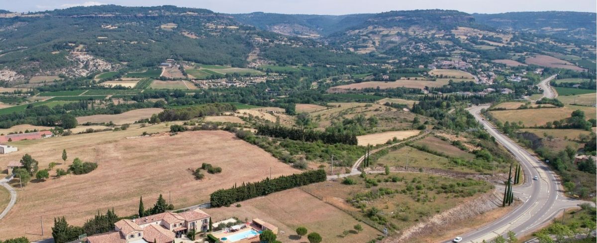 Le village fortifié de Saint-Jean-le-Centenier